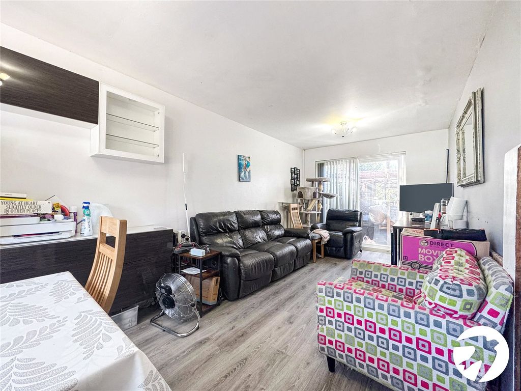 Property photo 2 of 15 Picture No. 05