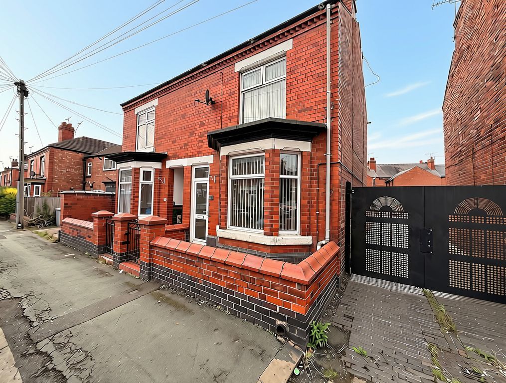 Property photo 1 of 12