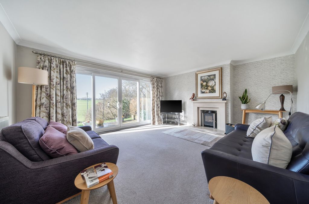 Property photo 2 of 21 1410384-10-69930A...