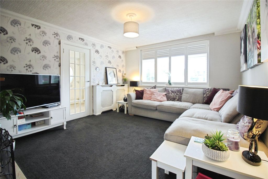 Property photo 2 of 17 Picture No. 04