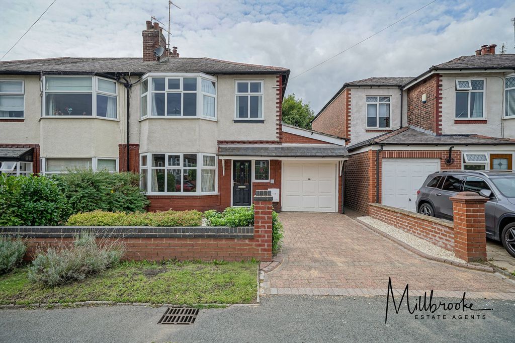 Property photo 1 of 31