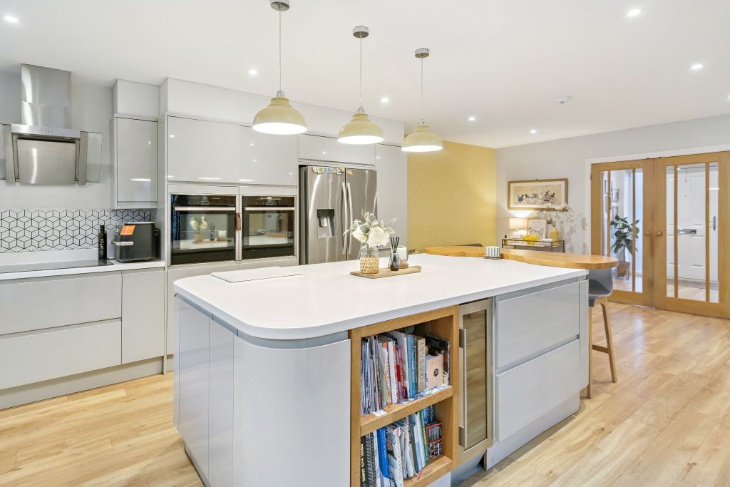 Property photo 3 of 25