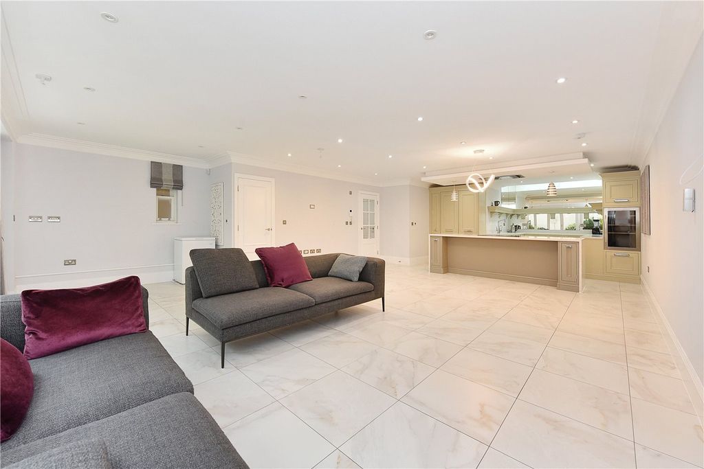 Property photo 2 of 12 Picture No. 06