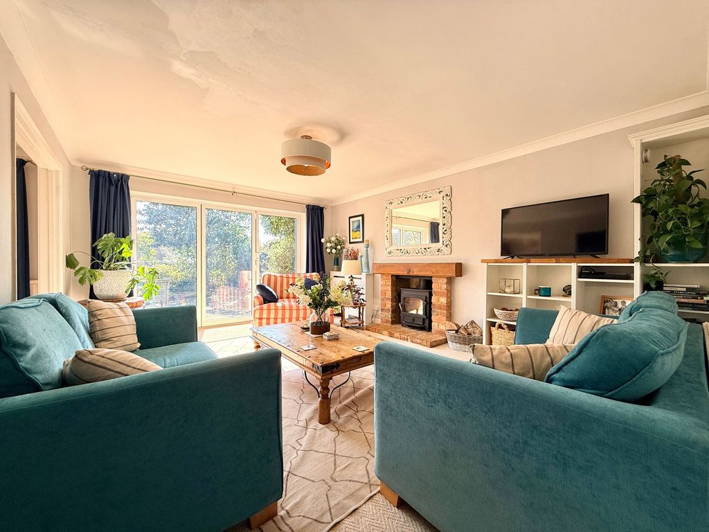 Property photo 3 of 18