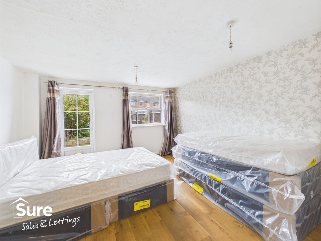 Property photo 3 of 14 4276596