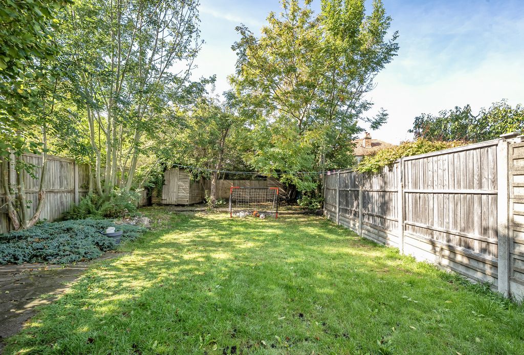 Property photo 3 of 10 1356902-12-68Daad...