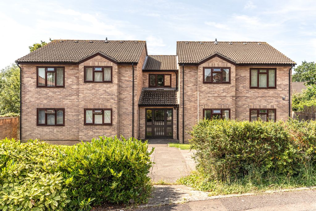 Property photo 2 of 8 A7400635-10