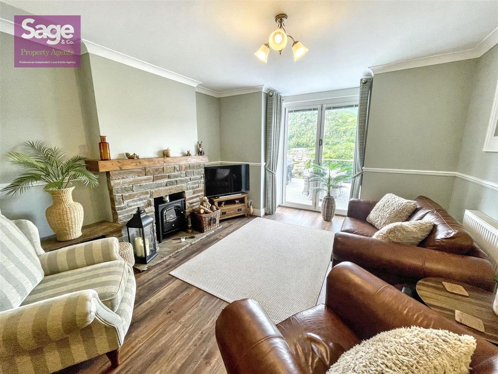 Property photo 1 of 30