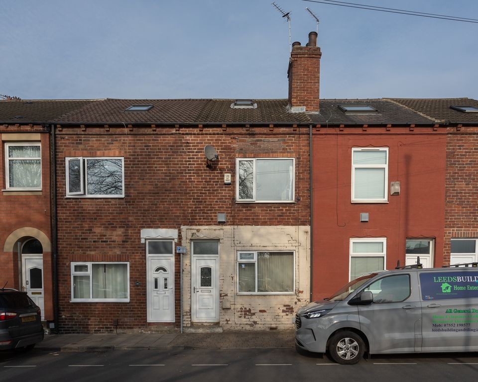 Property photo 1 of 17