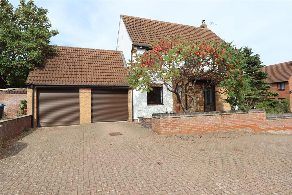Property photo 1 of 19
