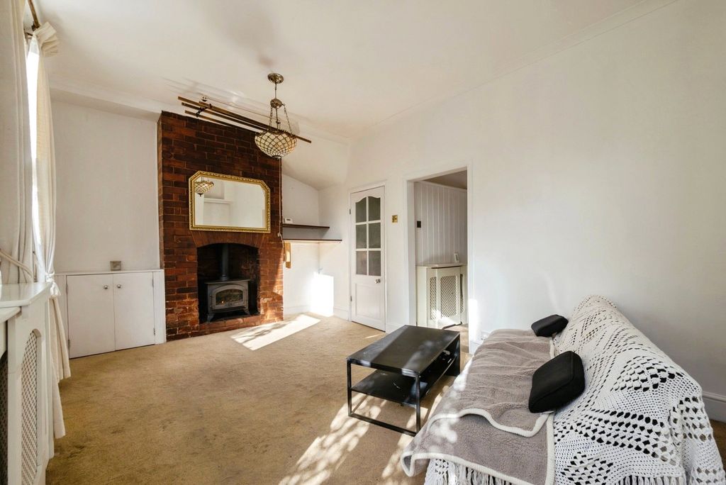 Property photo 3 of 14 Photo