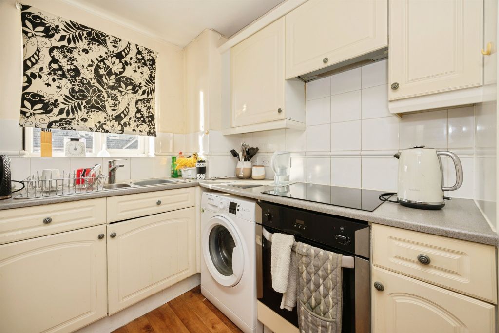 Property photo 3 of 17