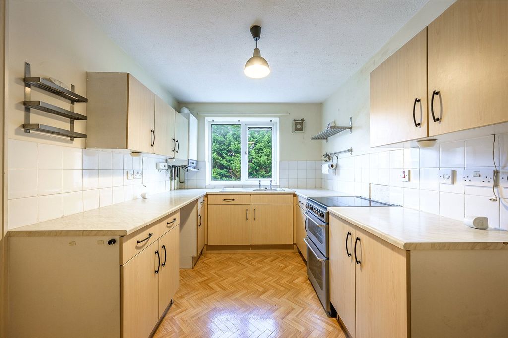 Property photo 3 of 22 Picture No. 06