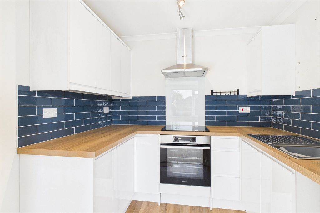 Property photo 3 of 6 Picture No. 05