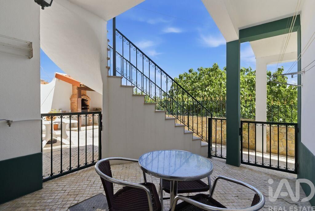 Property photo 1 of 32