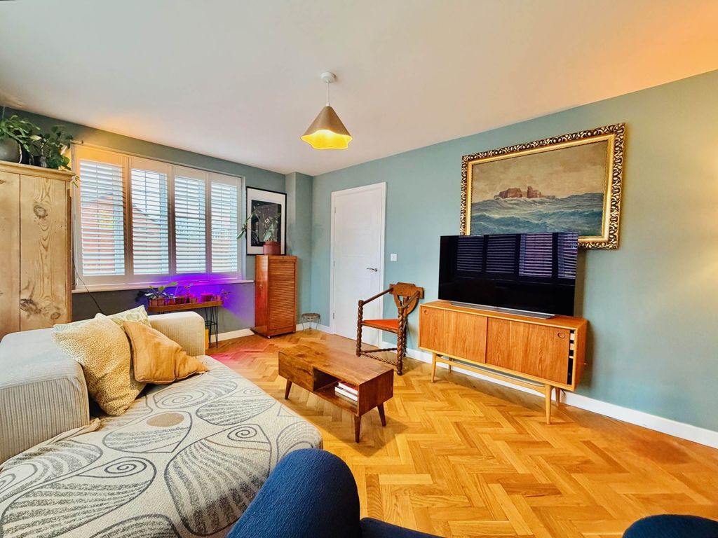 Property photo 3 of 13