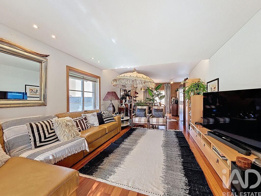 Property photo 1 of 39