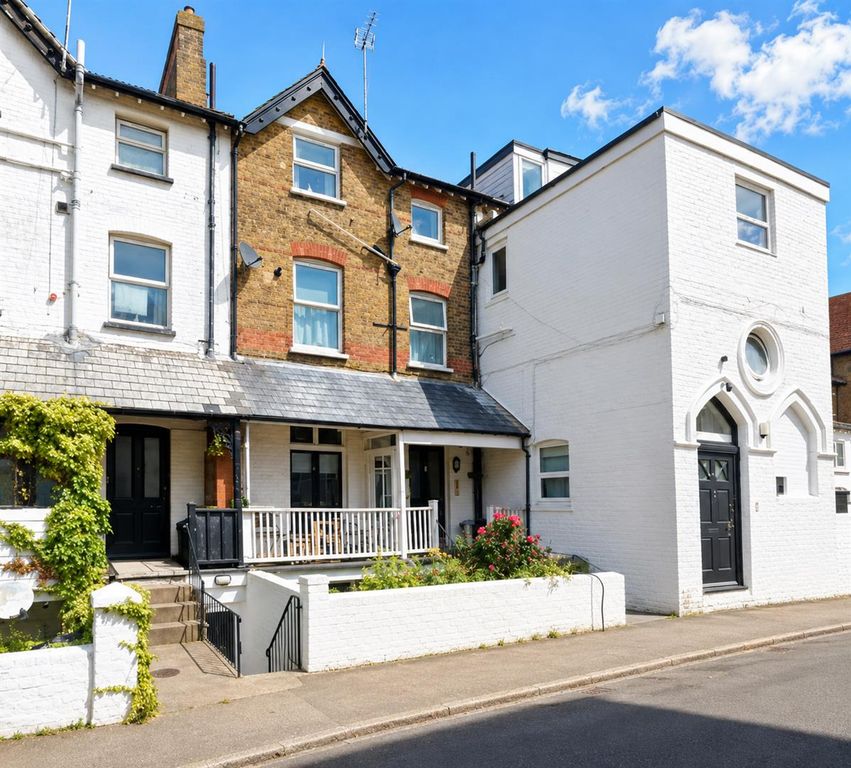 Property photo 1 of 7