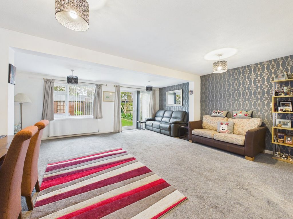 Property photo 3 of 18