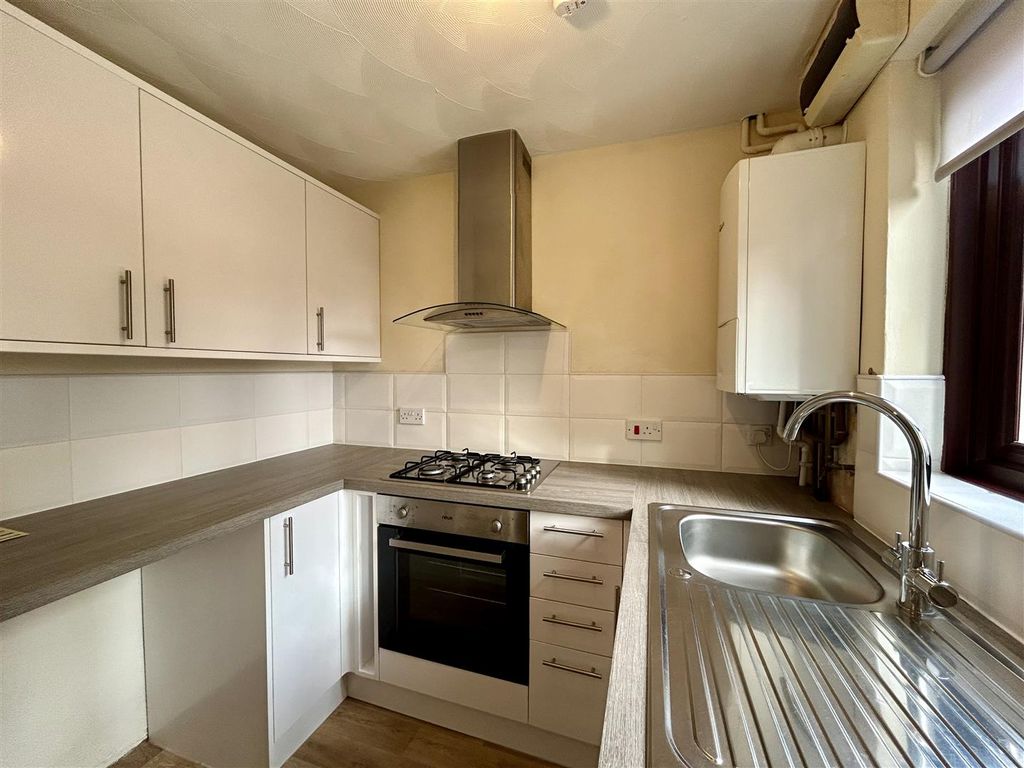 Property photo 2 of 17 Kitchen.Jpeg