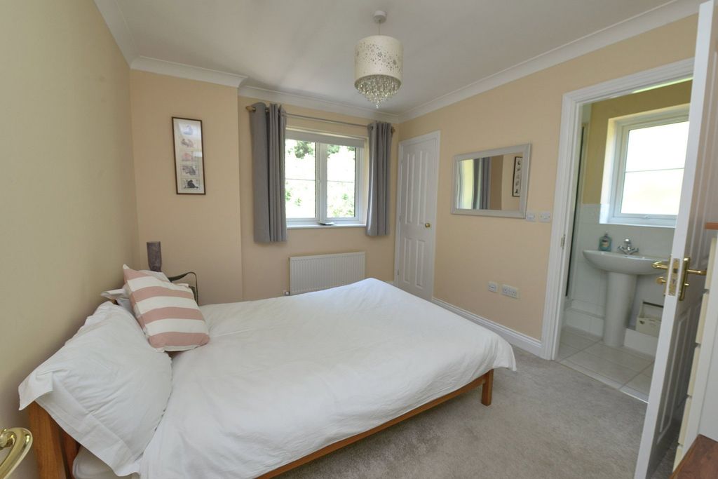 Additional image 14 of 5 bed detached house for saleFullerton Close, Fleet GU51