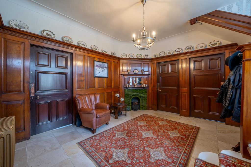 Property photo 2 of 33 Hallway