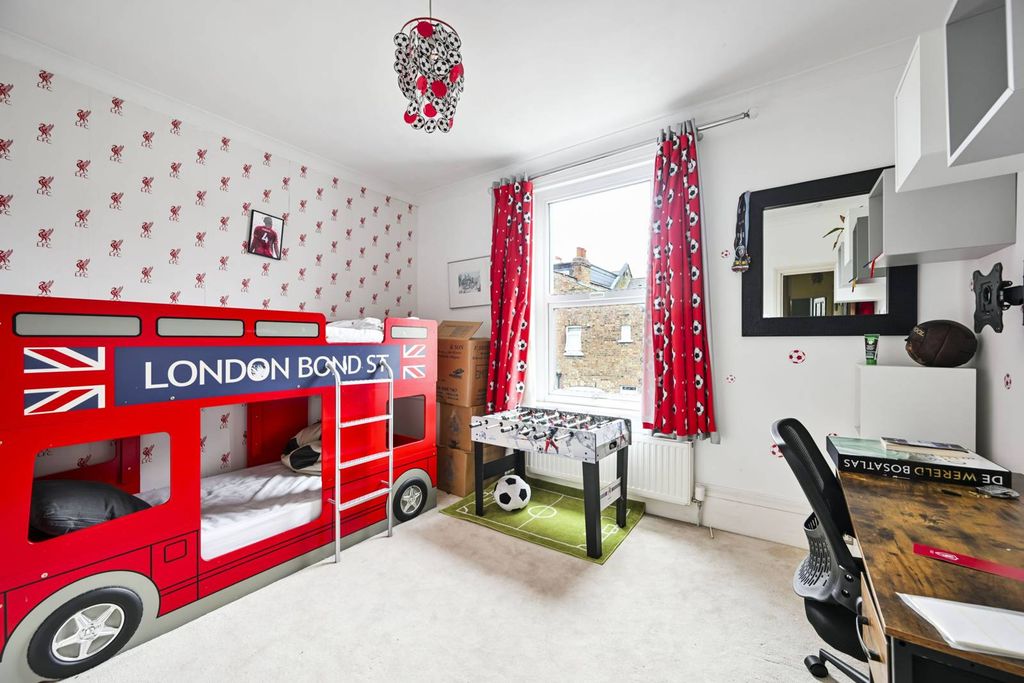 Property photo 2 of 17