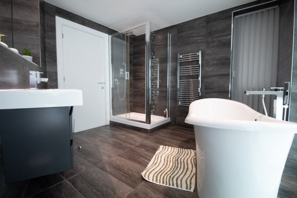 Property photo 3 of 27 Master Bathroom