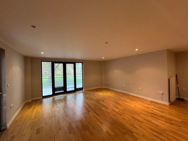 Property photo 3 of 11 Image