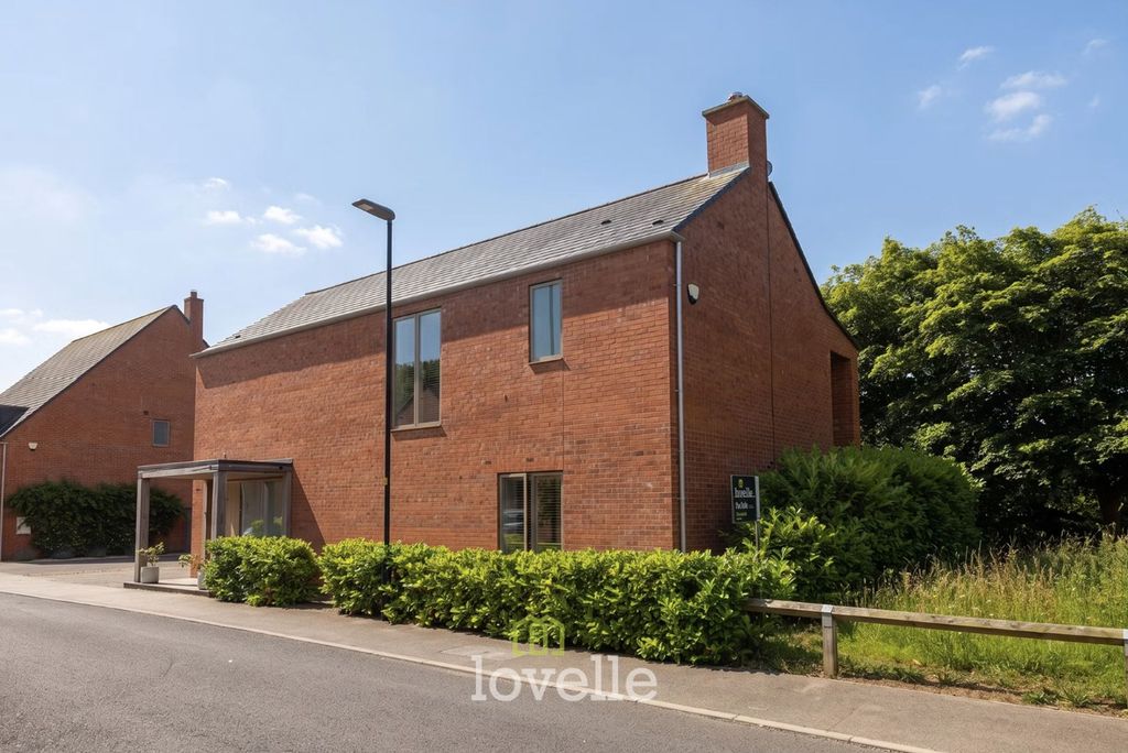Property photo 1 of 34