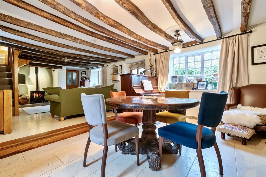 Property photo 3 of 23