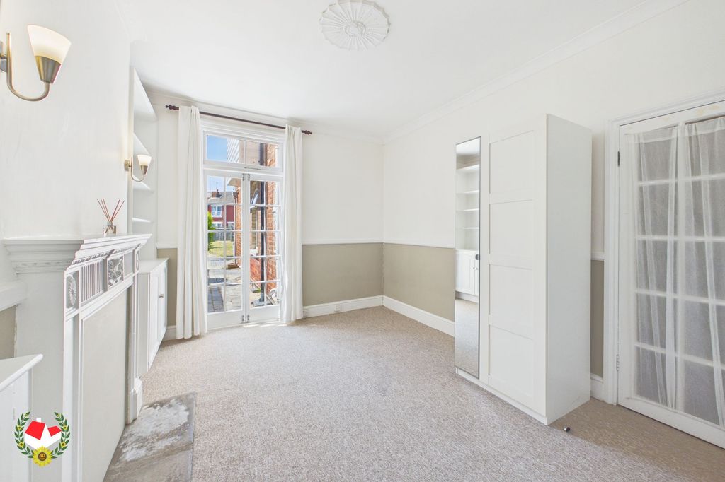 Property photo 3 of 16