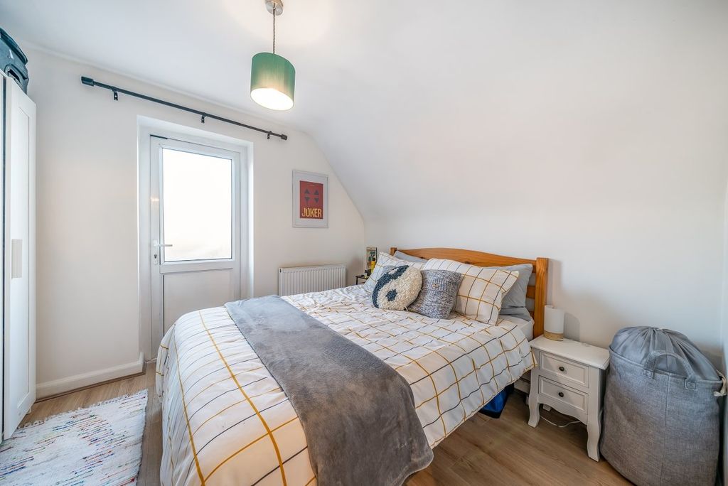 Property photo 3 of 6 1077587 (3)