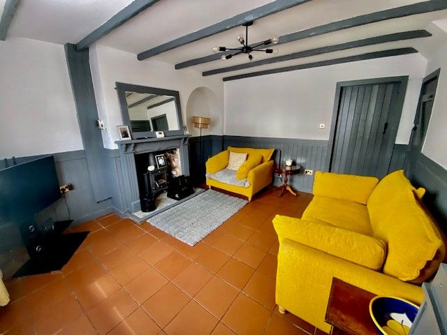 Property photo 3 of 18 Lounge