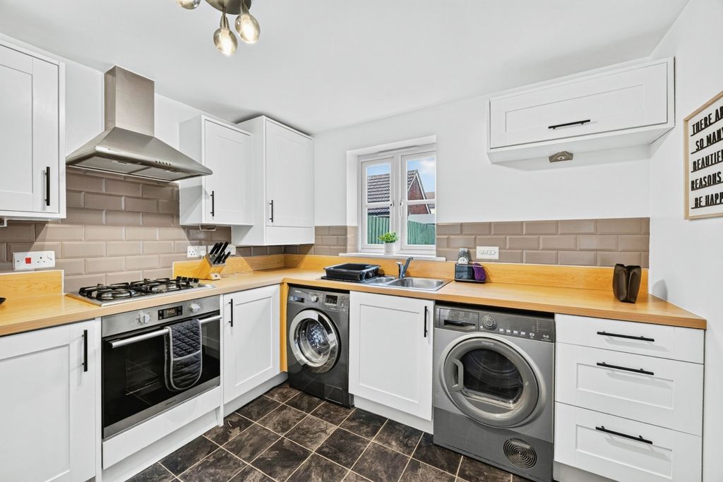 Property photo 2 of 19 Pbox-Img.Jpg