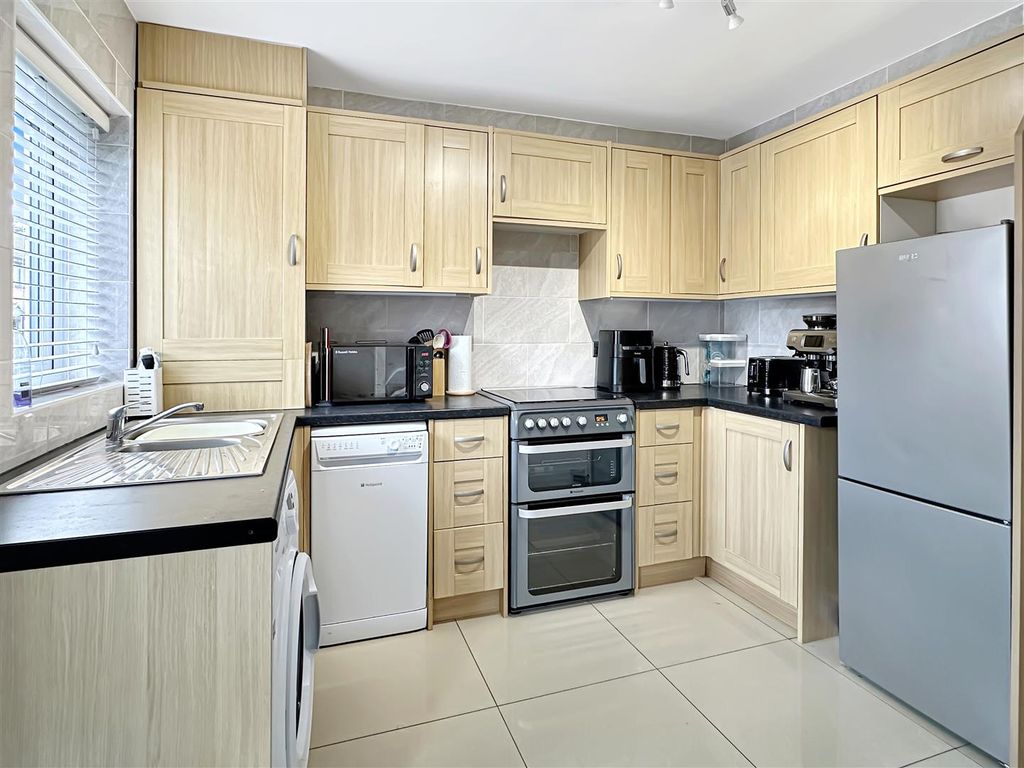 Property photo 2 of 16 Img (1).Jpg