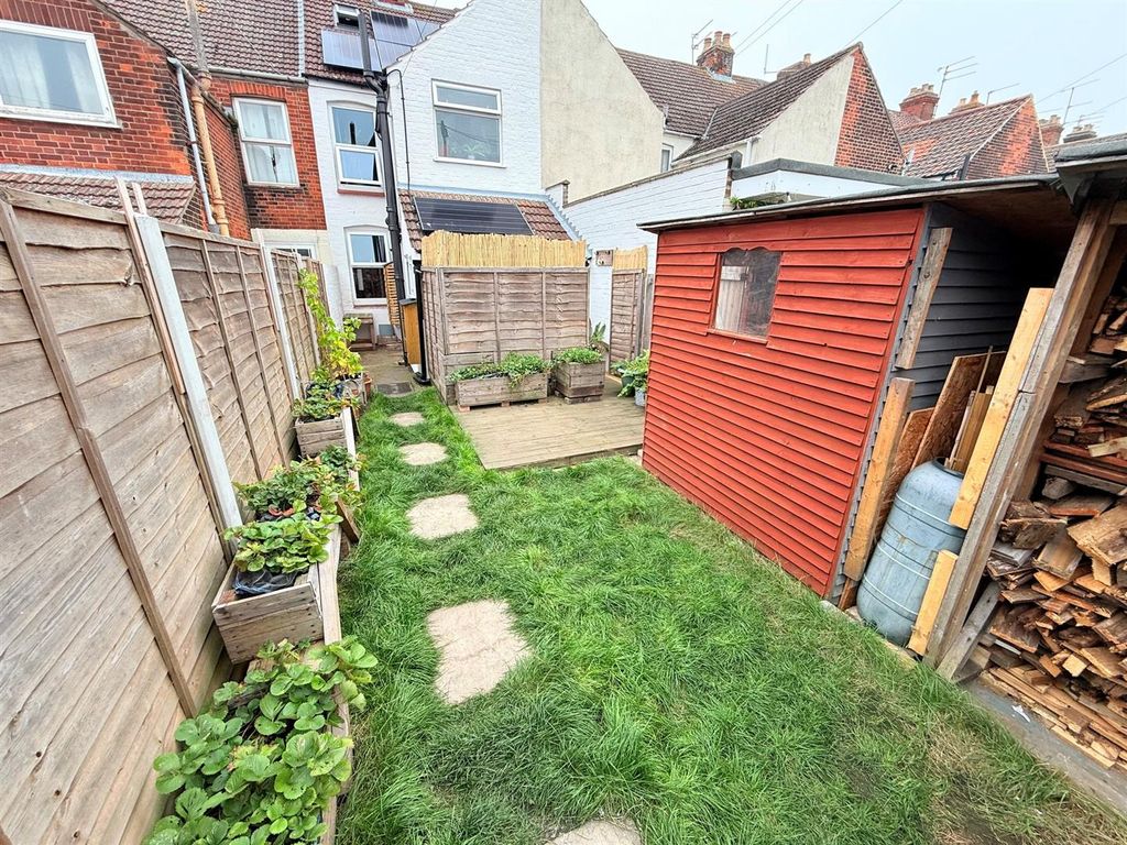 Property photo 3 of 29 Outside