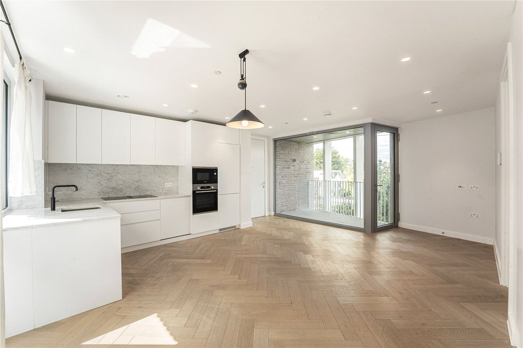 Property photo 2 of 14 Open Plan Living