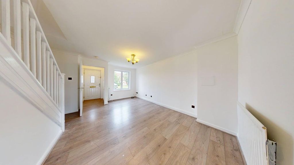 Property photo 2 of 11 24-Steel-Place-07082026_122216.Jpg