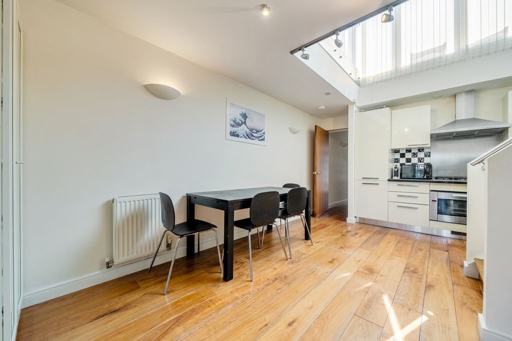 Property photo 2 of 17 1509445-4-1A0004d...