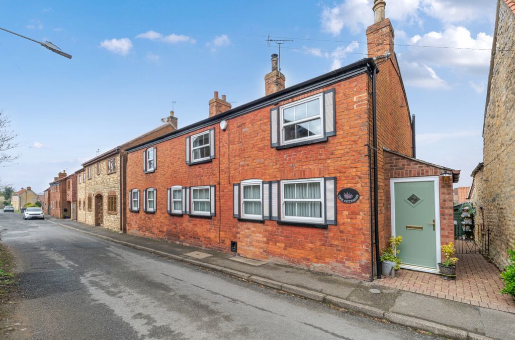 Property photo 2 of 24 1279568 (1)