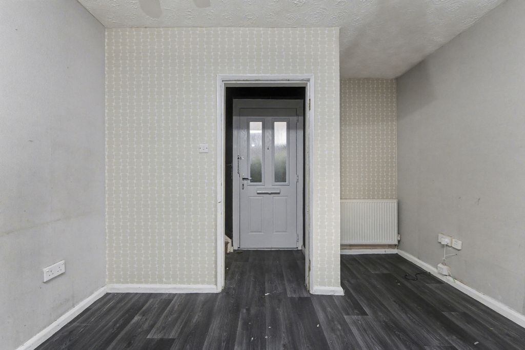 Property photo 3 of 19 42 Gillford Crescent, Carlisle Ca1 3Bs