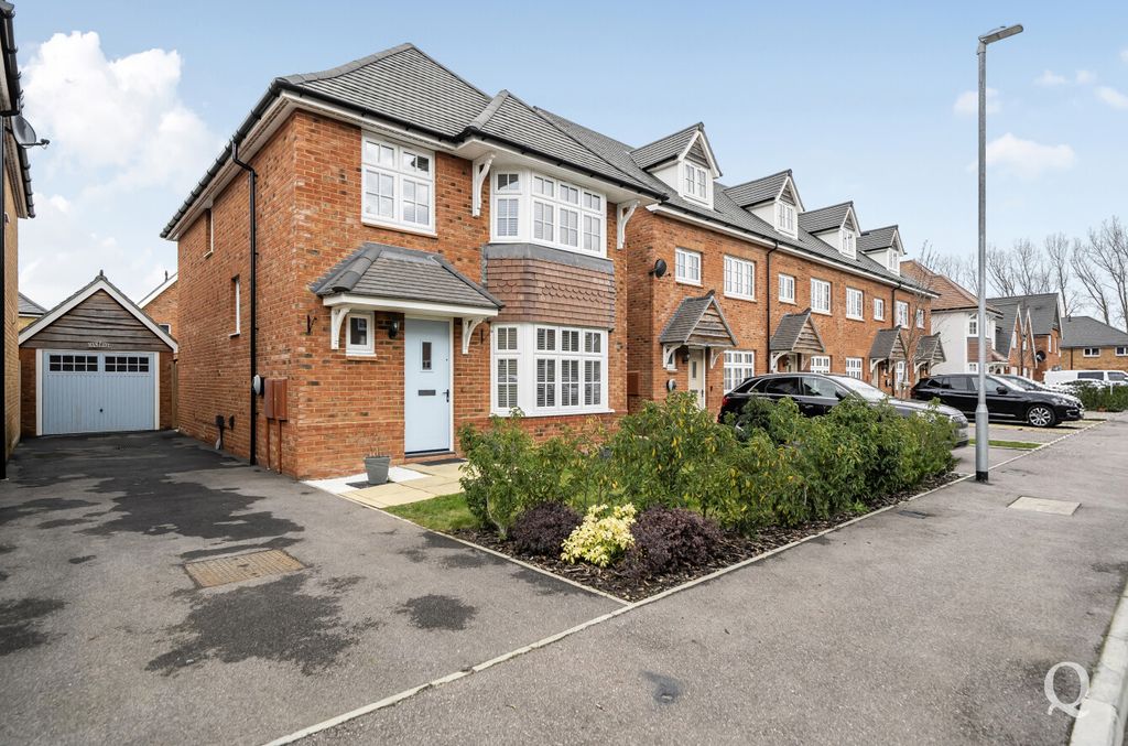 Property photo 1 of 27 16F5d490-7990-460...