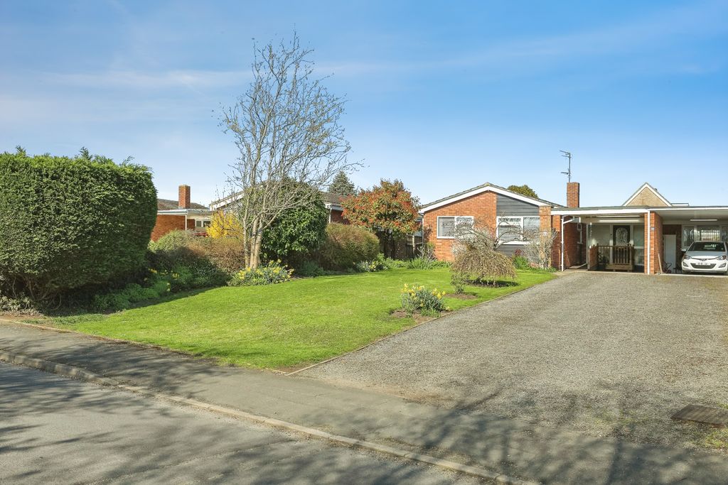 Property photo 2 of 21