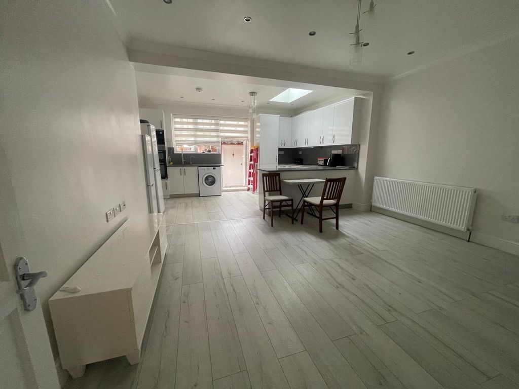 Property photo 1 of 19 Photo 1