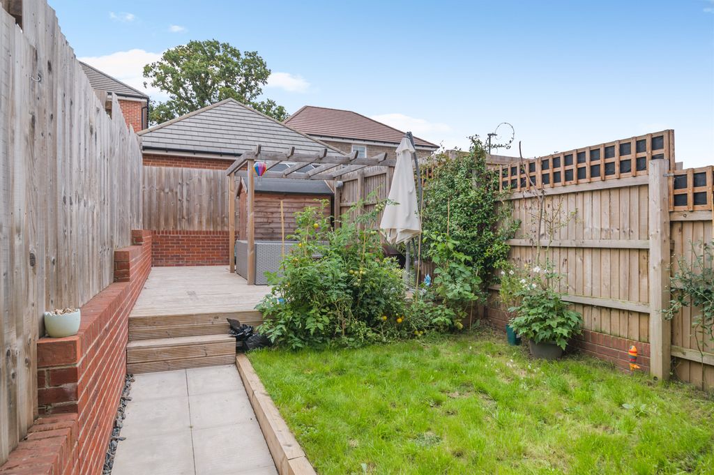 Property photo 2 of 22
