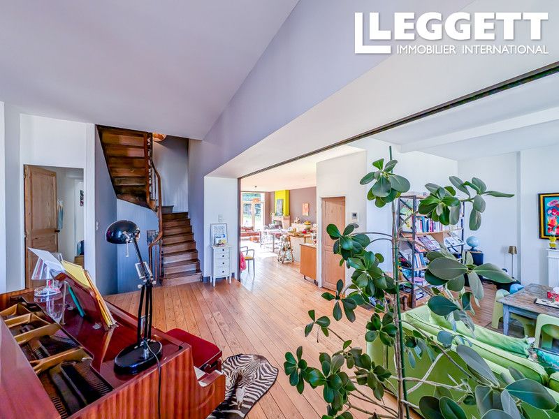 Property photo 3 of 10