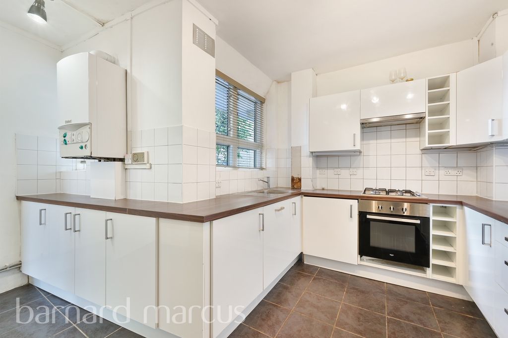 Property photo 1 of 9 Kitchen