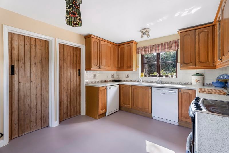 Property photo 3 of 18 Photo 36