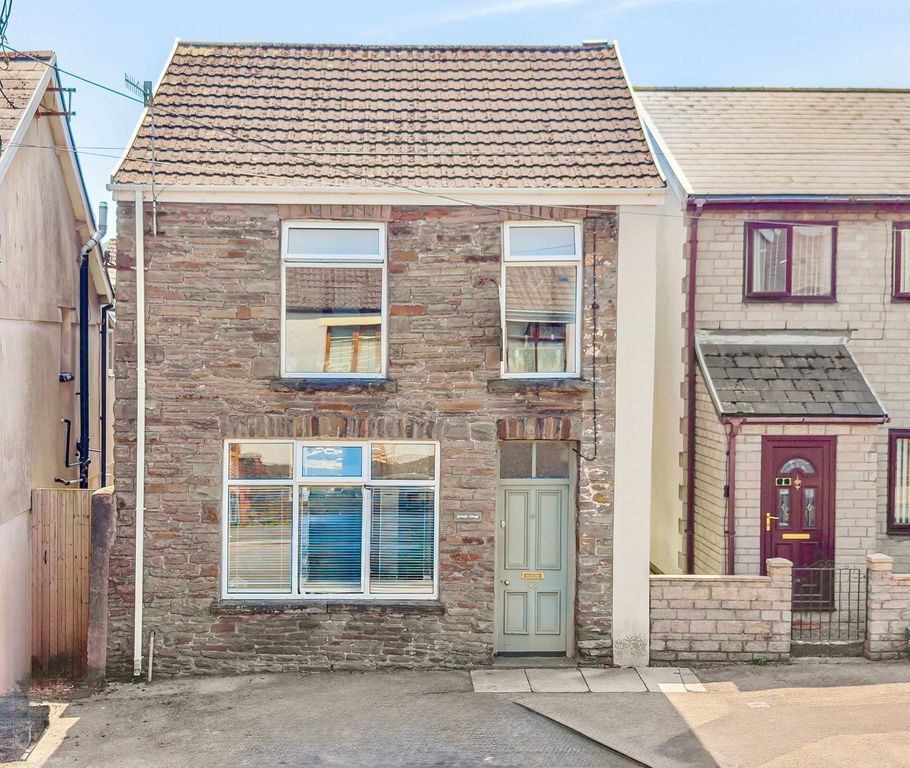 Property photo 1 of 32
